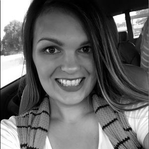 Meet your Posher, Whitney